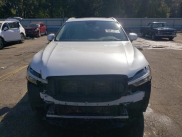 Volvo XC60 II 2022 Volvo XC 60 b5 inscripton, 2022r., 2.0L 2.0 Benzyna 247KM, zdjęcie 4
