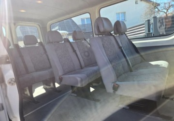 Volkswagen Crafter I Kombi 2.5 TDI 109KM 2010 Volkswagen Crafter Auto po duzym serwisie 9 Osobowy. 2.5 Diesel 109KM, zdjęcie 7
