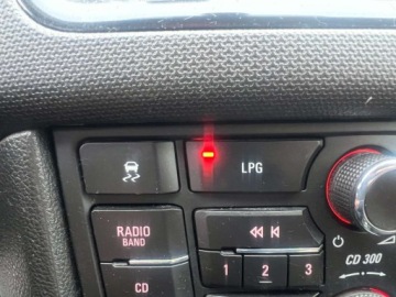 Opel Meriva II Mikrovan 1.4 Turbo ECOTEC 140KM 2013 Opel Meriva LPG Klimatyzacja Parktronic Tempomat El.Szyby El.Lusterka Gwar, zdjęcie 10