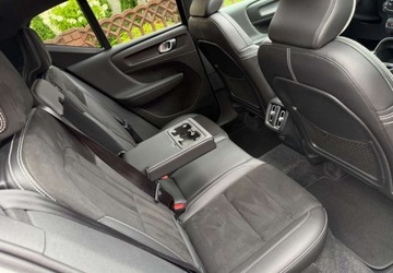 Volvo XC40 Crossover 2.0 T5 247KM 2018 Volvo XC 40 Salon PL FV23 RDesign Panorama Martwe Pole CarPlay AndroidAuto, zdjęcie 33