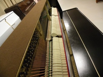 Идеальное пианино Weinbach, черное.