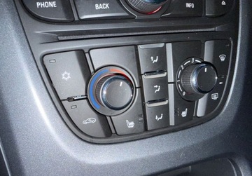 Opel Astra J Sports Tourer Facelifting 1.6 Twinport ECOTEC 115KM 2013 Opel Astra 1 wlasciciel, auto bezwypadkowy, NISKI POTWIERDZONY PRZEBIEG, zdjęcie 3