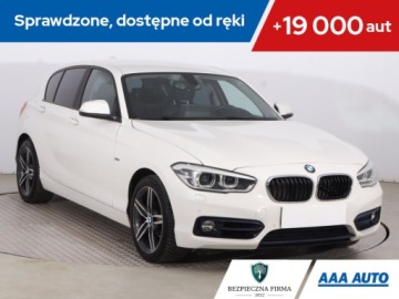 BMW Seria 1 F20-F21 2017 BMW 1 118i, Salon Polska, Automat, Navi, Klima