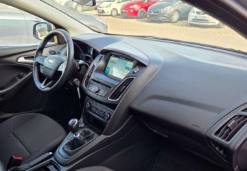 Ford Focus III Kombi Facelifting 1.5 TDCi 120KM 2017 Ford Focus 1,5 Diesel 120 km 1.5 Diesel 120KM, zdjęcie 15