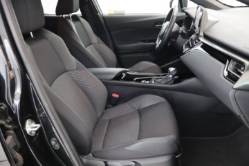 Toyota C-HR I Crossover Facelifting 1.8 Hybrid 122KM 2022 Toyota C-HR 1.8 Hybrid, Salon Polska, zdjęcie 8