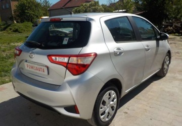 Toyota Yaris III Hatchback 5d Facelifting 2017 1.0 VVT-i 72KM 2020 Toyota Yaris Okazja Benzyna 73KM, zdjęcie 11
