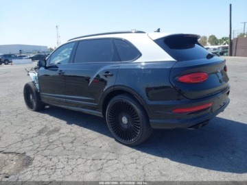 Bentley Bentayga 2023 Bentley Bentayga Azure First Edition 2023 4.0 Benzyna 542KM, zdjęcie 2