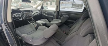 Kia Carens IV Minivan 1.6 GDI 135KM 2013 Kia Carens Kia Carens 1.6 GDI Edition 7 1.6 Benzyna 135KM, zdjęcie 20
