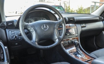 Mercedes Klasa C W203 Kombi T203 2.1 (C 220 CDI) 150KM 2007 Mercedes-Benz Klasa C 2,2CDI (150KM) Automat Lift 2007 r 2.1 Diesel 150KM, zdjęcie 8