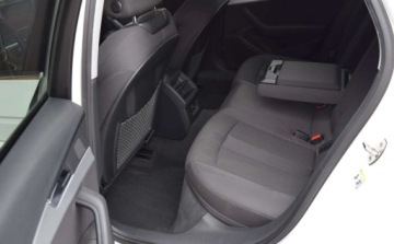 Audi A4 B9 Avant 2.0 40 TFSI 190KM 2019 Audi A4 Avant 2.0 TFSI 190 PS Mildhybrid Audi drive Select Ledy Navi Matrix, zdjęcie 33