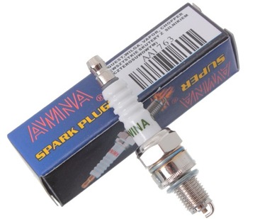 CHIŃSKI SKUTER 4T ŚWIECA ZAPŁONOWA C7HS CR7HSA