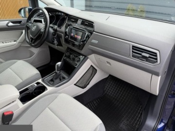 Volkswagen Touran III 1.6 TDI 110KM 2016 Volkswagen Touran 1.6d 110KM 2016r automat, zdjęcie 18
