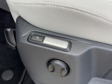 Volkswagen Tiguan II SUV Facelifting 2.0 TDI 150KM 2023 Volkswagen Tiguan 2.0 TDI 150KM,SCR Elegance DSG, Gwarancja, Serwis ASO,FV, zdjęcie 10