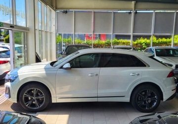 Audi Q8 SUV 3.0 45 TDI 231KM 2023 Audi Q8 Salon Polska Sline zawieszenie pneumatyczne , radary,marix 3.0, zdjęcie 3
