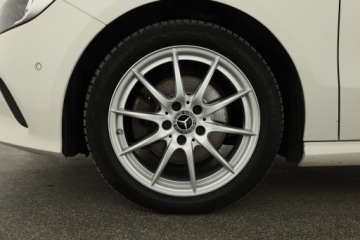 Mercedes Klasa A W176 Hatchback 5d Facelifting 180 122KM 2017 Mercedes A A 180, Salon Polska, Serwis ASO, Skóra, zdjęcie 18
