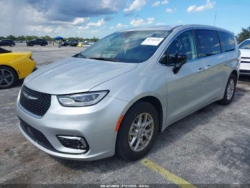 Chrysler Pacifica II 2024 Chrysler Pacifica Touring L 2024 3.6l 3.6 Benzyna 287KM, zdjęcie 1