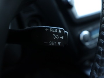 Toyota Avensis III Wagon Facelifting 2015 2.0 D-4D 143KM 2017 Toyota Avensis 2.0 D-4D, Salon Polska, Skóra, zdjęcie 17