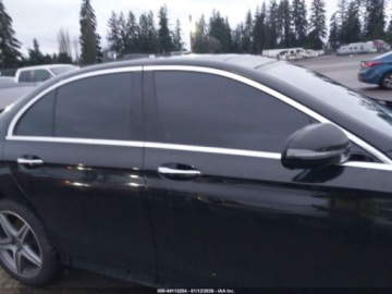 Mercedes Klasa E W213 2020 Mercedes-Benz Klasa E 2020 MERCEDES-BENZ E 350 4MATIC 2.0 Benzyna 255KM, zdjęcie 13