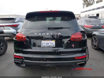 Porsche Cayenne III 2018 Porsche Cayenne 2018 3.6L V-6 AWD 3.6 Benzyna 300KM, zdjęcie 3