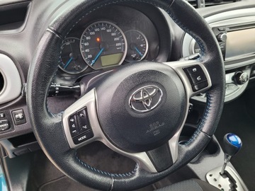 Toyota Yaris III Hatchback 5d Hybrid 100KM 2013 TOYOTA YARIS III HYBRID 1.5VVT-I AUTOMAT !!! WARTO !!!, zdjęcie 32