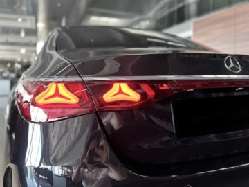 Mercedes Klasa E W214 Sedan 2.0 220d 197KM 2025 E Klasa 220 d 4-Matic AMG 2.0 (197KM) 2025, zdjęcie 4