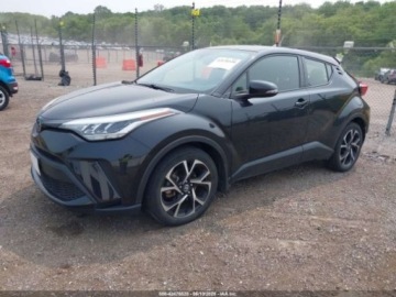 Toyota C-HR I 2021 Toyota C-HR 2021 TOYOTA C-HR XLE 2.0 Benzyna 144KM, zdjęcie 2