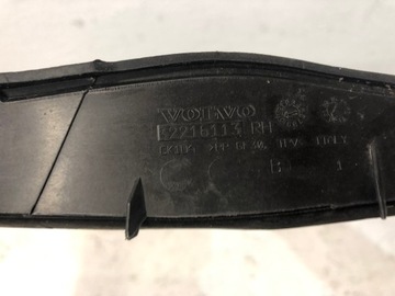 VOLVO XC60 накладка стеклоочистителя правая