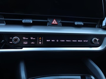 Kia Sportage V SUV 1.6 T-GDI MHEV 180KM 2022 Kia Sportage 1.6 T-GDI MHEV, Salon Polska, zdjęcie 11