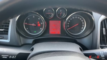 Opel Astra J Hatchback 5d 1.7 CDTI ECOTEC 110KM 2010 Opel Astra Pisemna roczna gwarancja , fajny stan ,mozliwa zamiana 1.7, zdjęcie 16