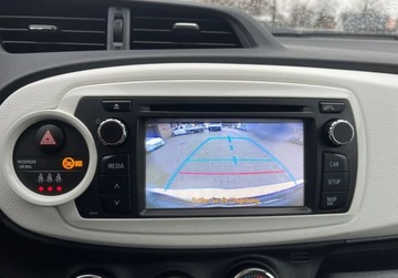 Toyota Yaris III Hatchback 5d Facelifting 1.0 VVT-i 69KM 2014 Toyota Yaris 1.0 Benzyna Kamera Klimatyzacja El. lusterka Benzyna 69KM, zdjęcie 19