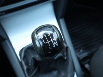 Skoda Octavia II Hatchback Facelifting 1.2 TSI 105KM 2010 Skoda Octavia 1.2 TSI, Salon Polska, Klima, zdjęcie 14