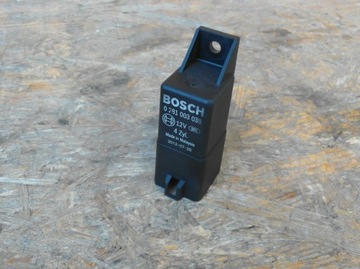 AUDI Q3 8U 11-18 PRZEKAŹNIK ŚWIEC ŻAROWYCH BOSCH 0281003038