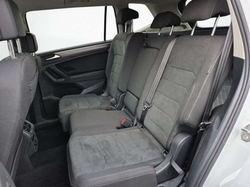 Volkswagen Tiguan Allspace SUV Facelifting 2.0 TSI 190KM 2022 Volkswagen Tiguan Allspace Allspace Bogata wersjaHakFULL LEDVirtual Martwe, zdjęcie 28