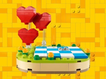 ВЛЮБЛЕННЫЙ МИШКА LEGO НА ДЕНЬ СВЯТОГО ВАЛЕНТИНА С ЦВЕТАМИ СЕРДЦЕ ПОДВИЖНОЕ БЕСПЛАТНО ПОДАРОК