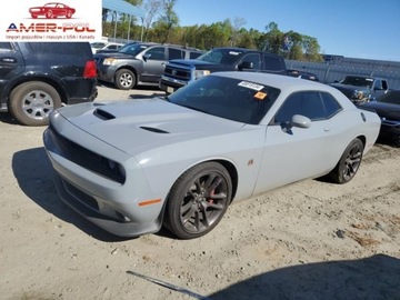 Dodge Challenger III 2022 Dodge Challenger RT Scat Pack 2022 6.4l 6.4 Benzyna 485KM