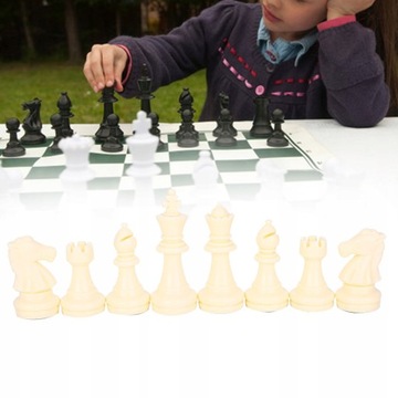 НАБОР ШАХМАТНЫХ ПЕШЕК И ФИГУР. 32 шт.