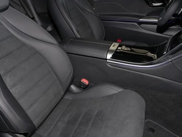 Mercedes CLE Coupe 2.0 300 258KM 2025 MERCEDES-BENZ CLE 300 4-Matic AMG Line 2.0 (258KM) 2025, zdjęcie 3