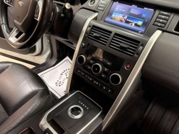 Land Rover Discovery Sport SUV 2.0 Si4 240KM 2017 Land Rover Discovery Sport 2.0 Benzyna 240KM, zdjęcie 36