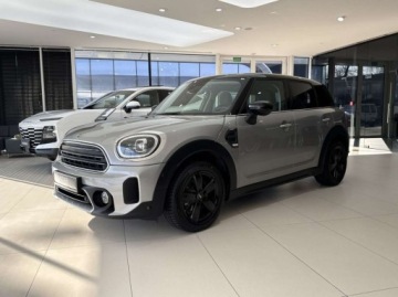 Mini Countryman F60 Crossover Facelifting 1.5  136KM 2023 MINI Countryman Cooper Classic Panorama ACC Kamera cofania CarPlay LED