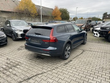 Volvo 2023 Volvo V60 Cross Country B4 AWD Geartronic PRO, zdjęcie 1