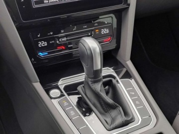 Volkswagen Arteon Fastback Facelifting 2.0 TDI 200KM 2022 Volkswagen Arteon Shooting Brake 4Motion 200km R-lineKamera360Harman Skory, zdjęcie 13