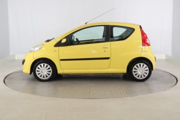 Peugeot 107 Hatchback 5d 1.0 12V 68KM 2006 Peugeot 107 1.0, Klima, zdjęcie 2
