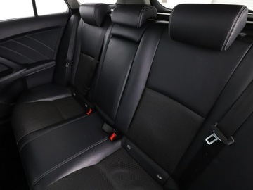 Toyota Avensis III Wagon Facelifting 2015 2.0 D-4D 143KM 2015 Toyota Avensis Executive skóra panorama navi, zdjęcie 16