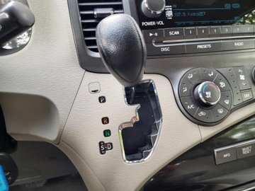 Toyota Sienna III 3.5 V6 266KM 2011 TOYOTA SIENNA 3.5 V6 266KM, Automat, 1 właściciel od 12 lat,7 Miejsc, zdjęcie 14