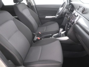 Suzuki Vitara III SUV 1.6 VVT 120KM 2017 Suzuki Vitara 1.6 VVT, Salon Polska, zdjęcie 8