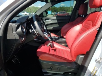 Alfa Romeo Stelvio 2023 Alfa Romeo Stelvio Sprint, 2023r., 2.0L 2.0 Benzyna 280KM, zdjęcie 8