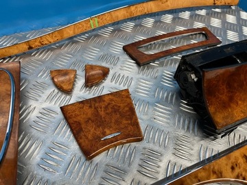 MERCEDES W211 LIFT AVANTGARDE ДЕКОРЫ ДЕРЕВЯННЫЕ ПОЛОСКИ