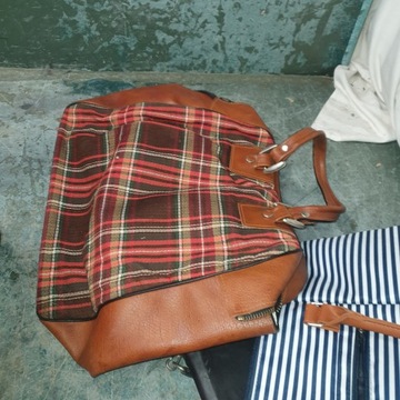 СТАРЫЕ ЧЕМОДАНЫ (T1244)