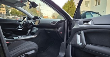 Peugeot 2017 Peugeot 308 2.0 SW 181Ps.Automat Panorama Navi Serwis 2017 2.0 Diesel 181KM, zdjęcie 6