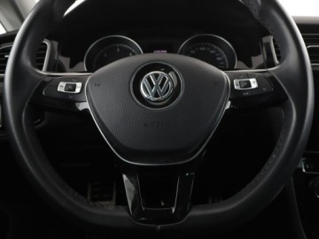 Volkswagen Golf VII Variant Facelifting 1.6 TDI-CR DPF BMT 115KM 2019 Volkswagen Golf DSG klima auto navi grzane fotele, zdjęcie 20